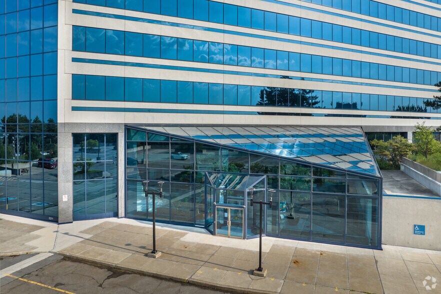 More Photos Of 2920 Matheson Blvd E, Mississauga Office For Lease