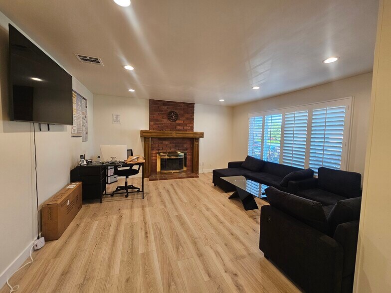 More Photos Of 20152 Acre St, Winnetka Healthcare For Sale