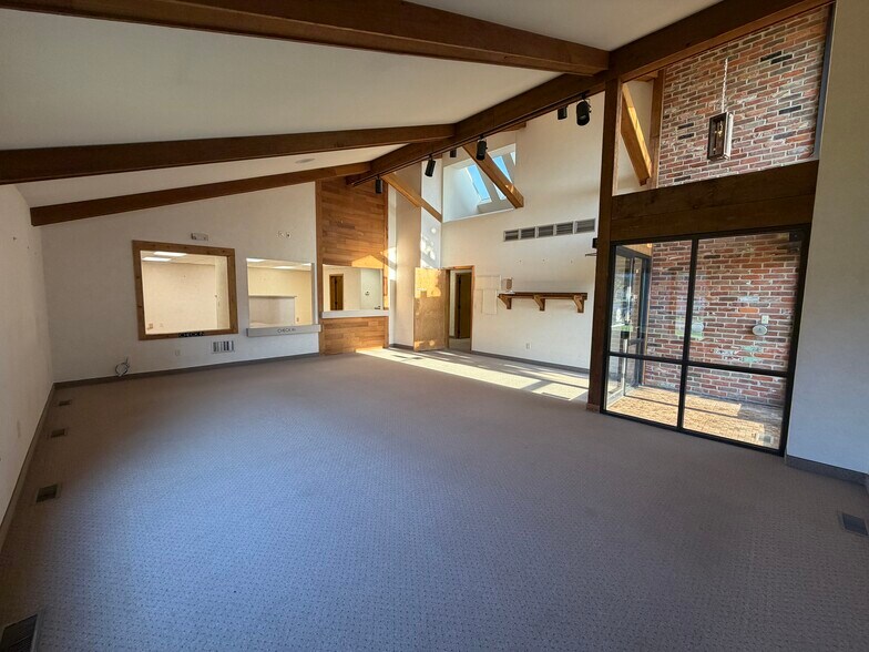 More Photos Of 620 N Alpha St, Grand Island Medical For Sale
