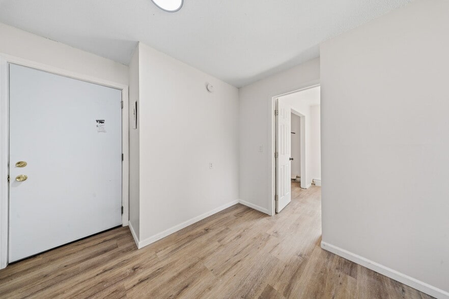 More Photos Of 2528 17th Ave S, Minneapolis Apartments For Sale
