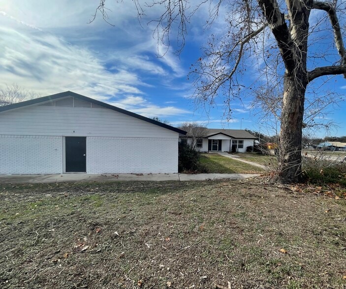 More Photos Of 1405 W Storey St, San Saba Skilled Nursing Facility For Sale
