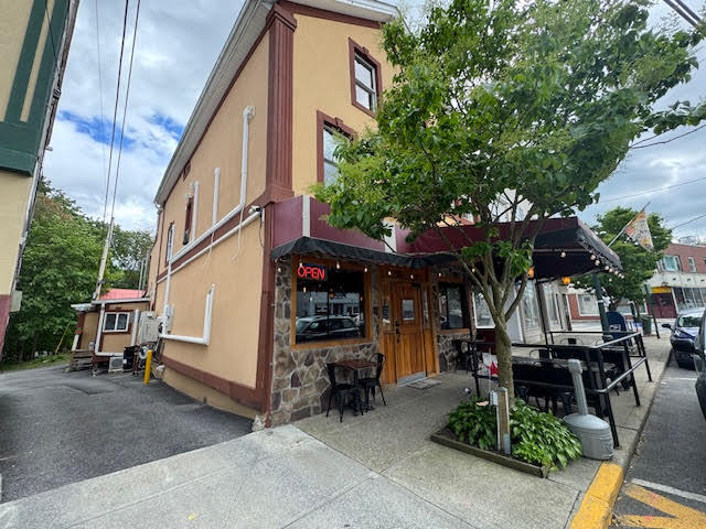 Primary Photo Of 80 Vineyard Ave, Highland Storefront Retail Residential For Sale