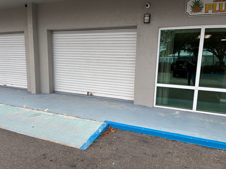 More Photos Of 1092-1086 NE Industrial Blvd, Jensen Beach Light Manufacturing For Lease