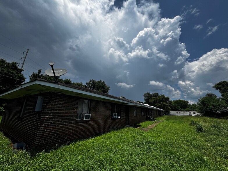 More Photos Of 2100 S Park Dr Sw, Birmingham Apartments For Sale