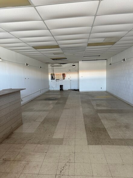 More Photos Of 3208 S Alpine Rd, Rockford Unknown For Lease