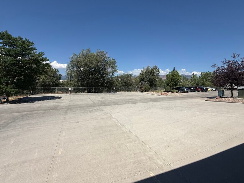 More Photos Of 180 Talamine Ct, Colorado Springs Distribution For Lease
