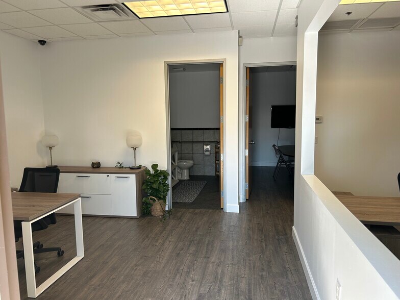 More Photos Of 18205 N 51st Ave, Glendale Office For Lease