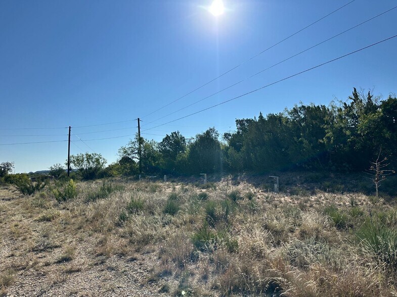 More Photos Of 800 County Road 214, Sweetwater Land For Lease