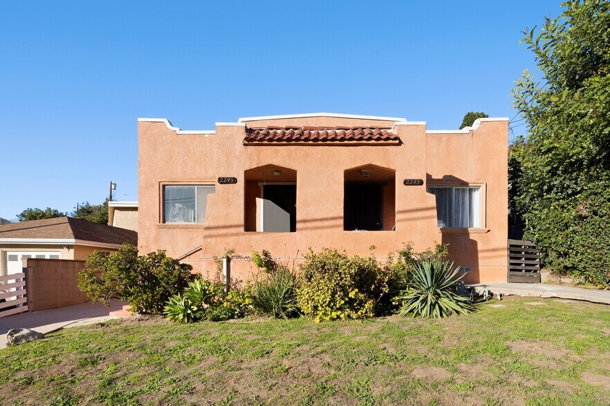 More Photos Of 2243 India St, Los Angeles Multifamily For Sale