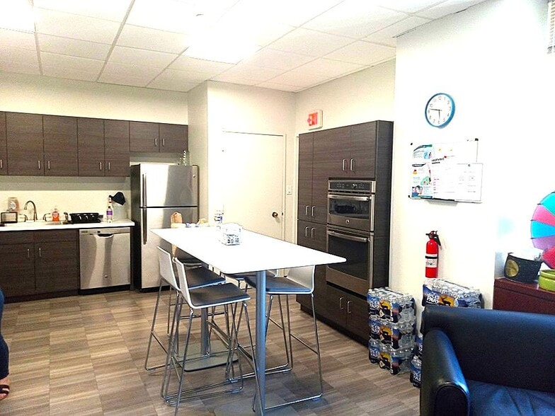 More Photos Of 1500-1506 Walnut St, Philadelphia Office For Lease