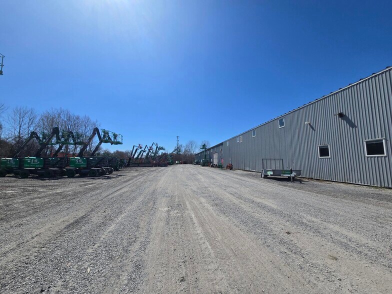 More Photos Of 1987 Robertson Rd, Ottawa Industrial For Lease