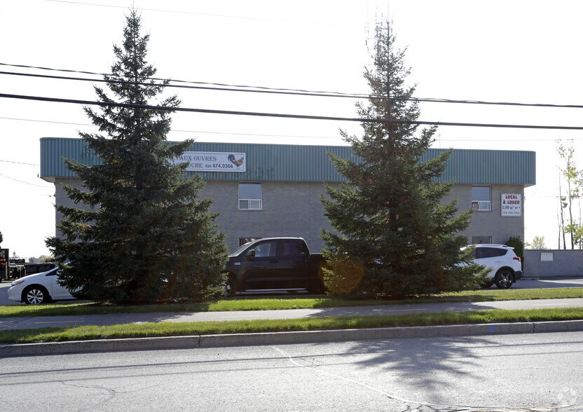 More Photos Of 1412 Av de la Gare, Mascouche Warehouse For Sale