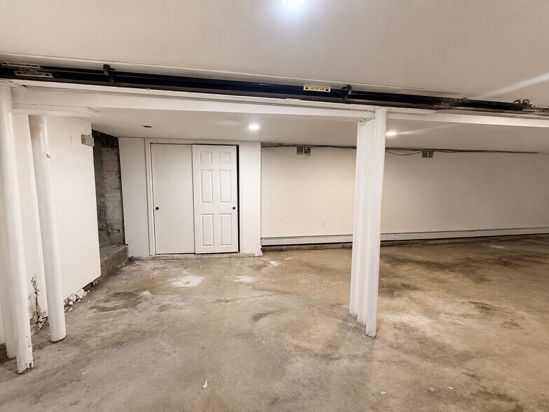 More Photos Of 107-24 Springfield Blvd, Queens Village Storefront Retail Residential For Lease