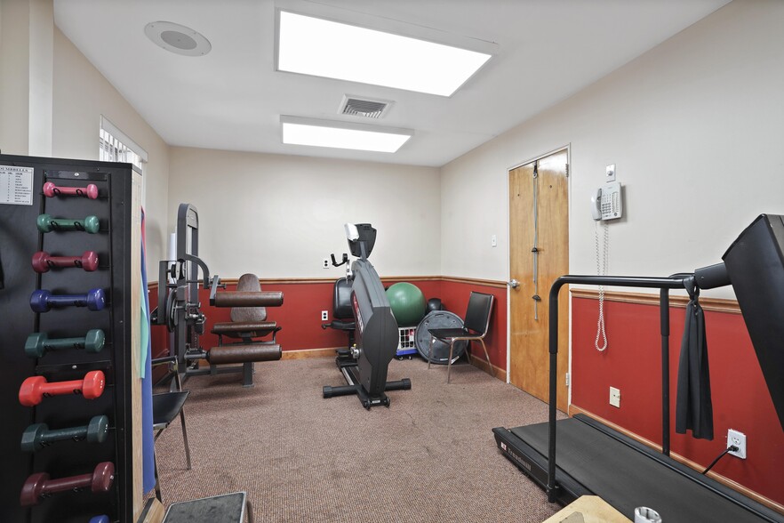 More Photos Of 72-41 Grand Ave, Flushing Medical For Lease