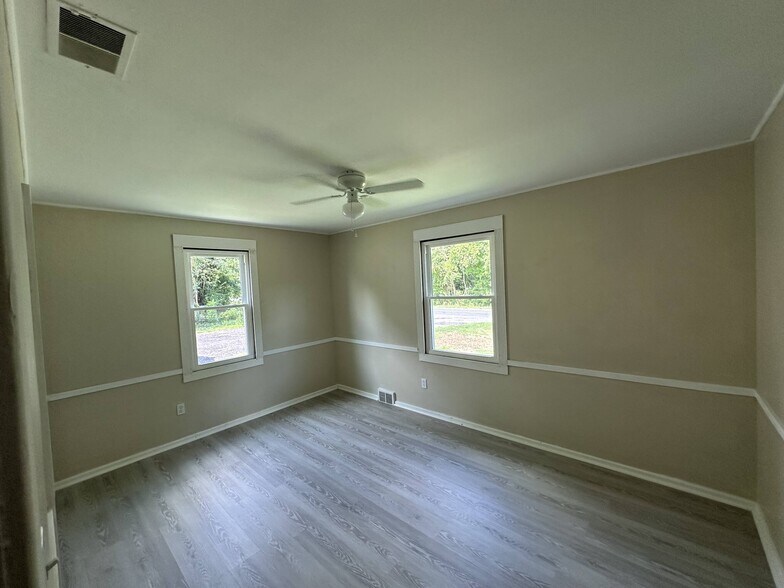 More Photos Of 1205 Loflin Rd, Aberdeen Industrial For Sale