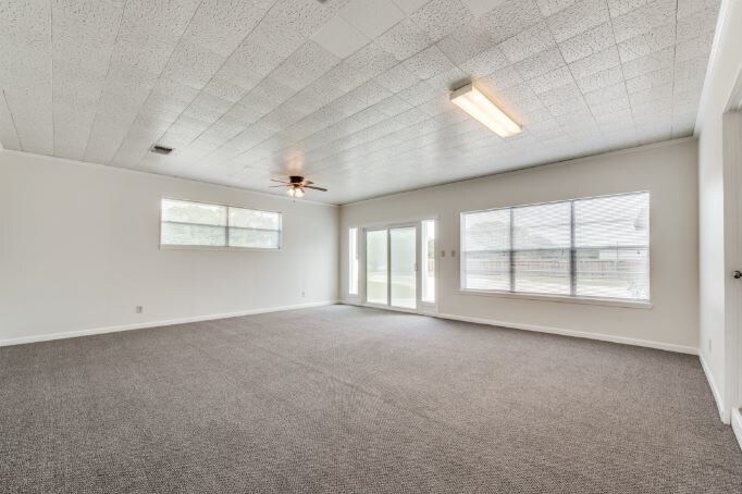 More Photos Of 101 Pine View Dr, Boerne Office Residential For Lease