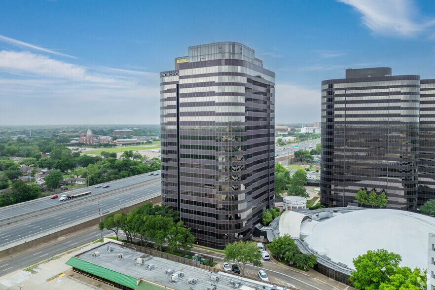 Primary Photo Of 7322 Southwest Fwy, Houston Office For Lease