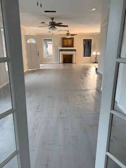 More Photos Of 623 E 2nd St, Irving Daycare Center For Sale