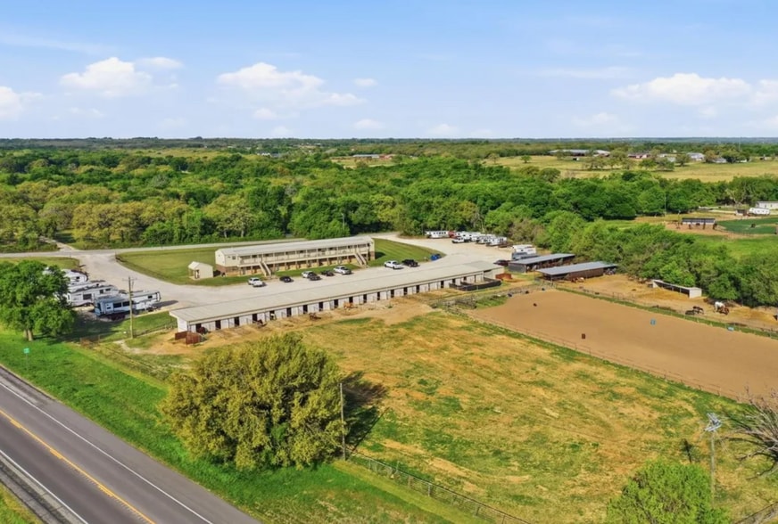 More Photos Of 8441 County Road 176, Stephenville Apartments For Sale