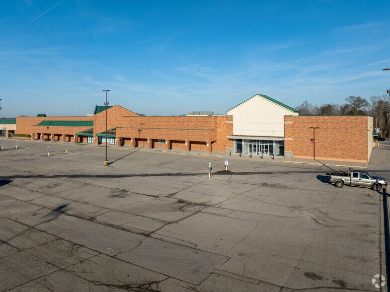 More Photos Of 1235 Columbus Ave, Lebanon General Retail For Lease