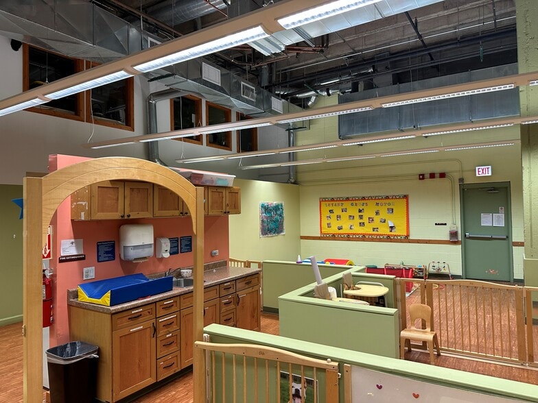 More Photos Of 118 S Ashland Ave, Chicago General Retail For Lease