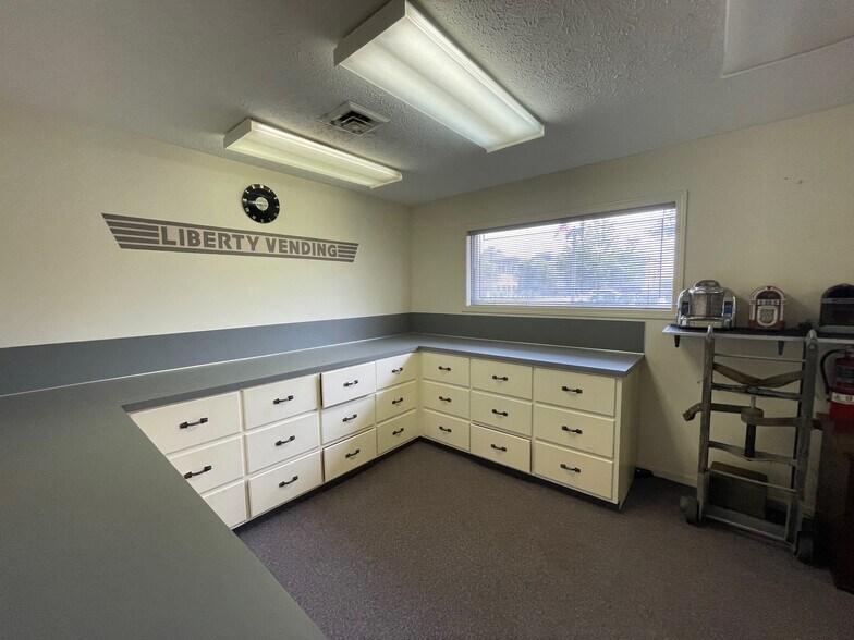 More Photos Of 407 High Ave SW, Canton Warehouse For Sale