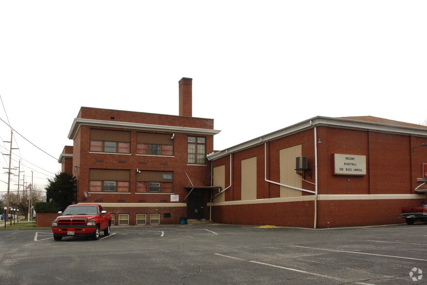 More Photos Of 230 E Montgomery Ave, Clarksville Office Residential For Sale