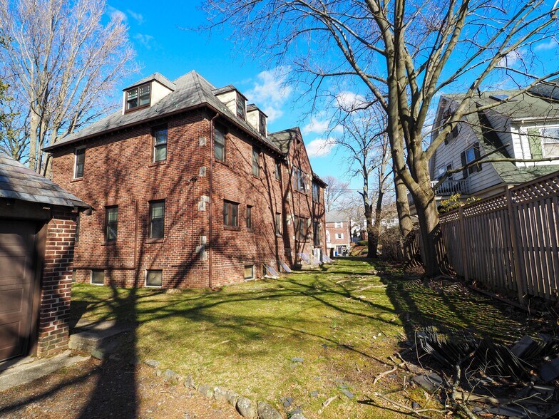 More Photos Of 78 Hart Blvd, Staten Island Rehabilitation Center For Lease