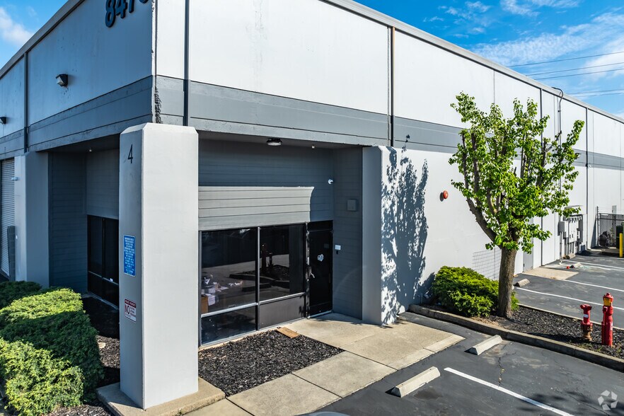 More Photos Of 8470 Belvedere Ave, Sacramento Warehouse For Lease