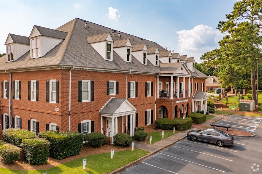 More Photos Of 5591 Chamblee Dunwoody Rd, Dunwoody Office For Lease