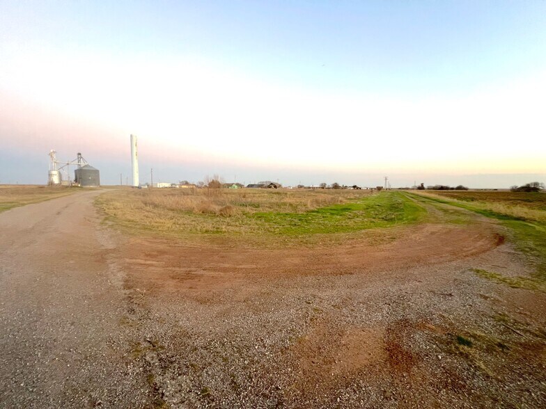 More Photos Of 1st St & Wilburn Ave St, Hollister Contractor Storage Yard For Sale