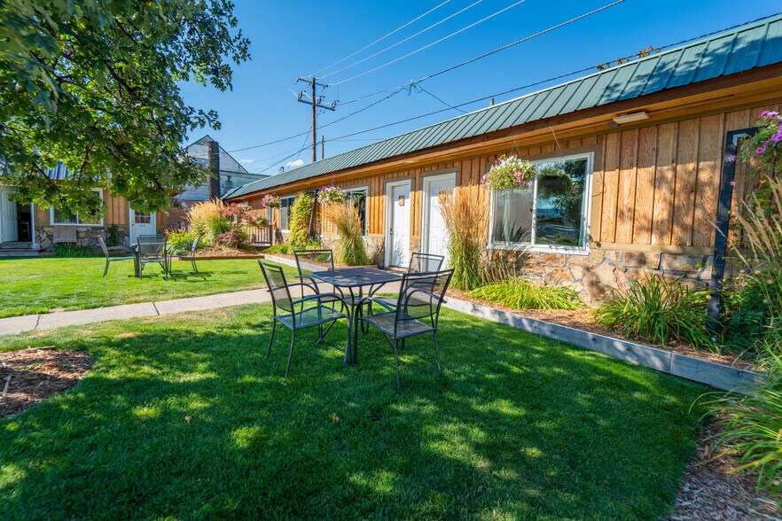 More Photos Of 808 Mineral Ave, Libby Hotel For Sale