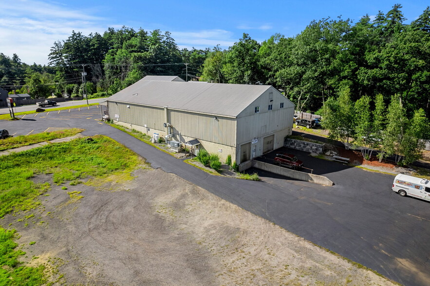 More Photos Of 313 Route 125, Brentwood Light Distribution For Lease