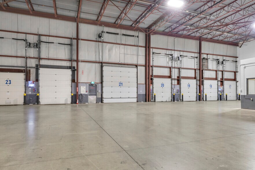 More Photos Of 599 Sprucewood Ave, Windsor Warehouse For Lease