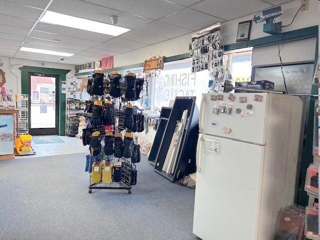 More Photos Of 141 N State St, Hillman Storefront For Sale