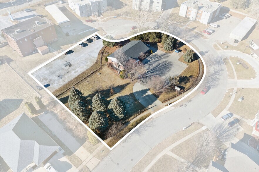 More Photos Of 3640 Canterbury Ct, Waterloo Healthcare For Sale