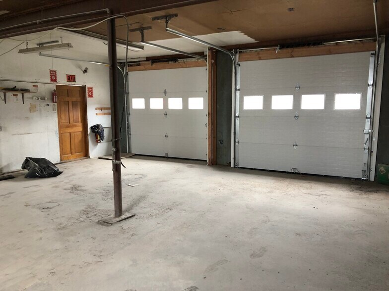 More Photos Of 8 Migeon Ave, Torrington Auto Repair For Sale