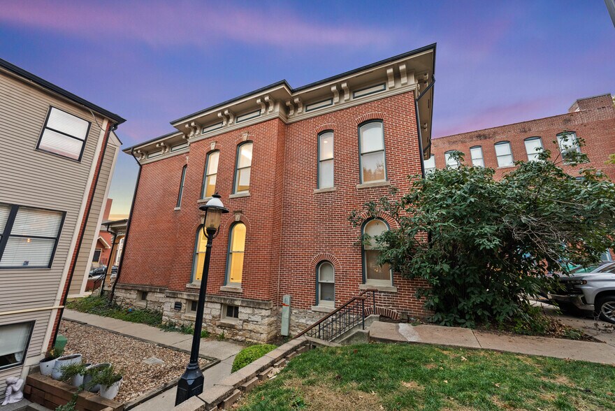 More Photos Of 1070 Washington St, Kansas City Office Residential For Sale