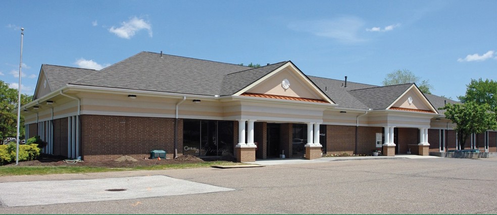 Primary Photo Of 3869 Darrow Rd, Stow Medical For Lease