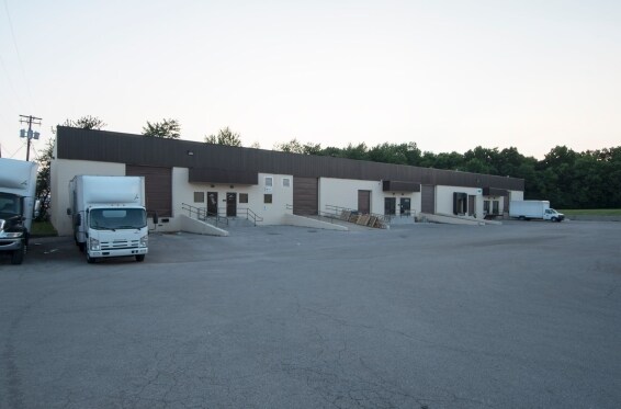 More Photos Of 1251 Georgetown Rd, Lexington Light Distribution For Lease