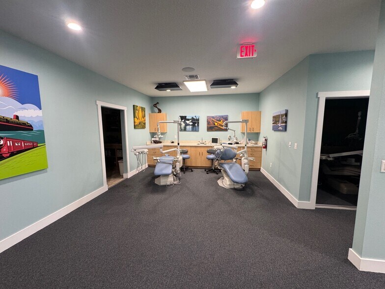 More Photos Of 1020 W Highway 50, Clermont Medical For Sale
