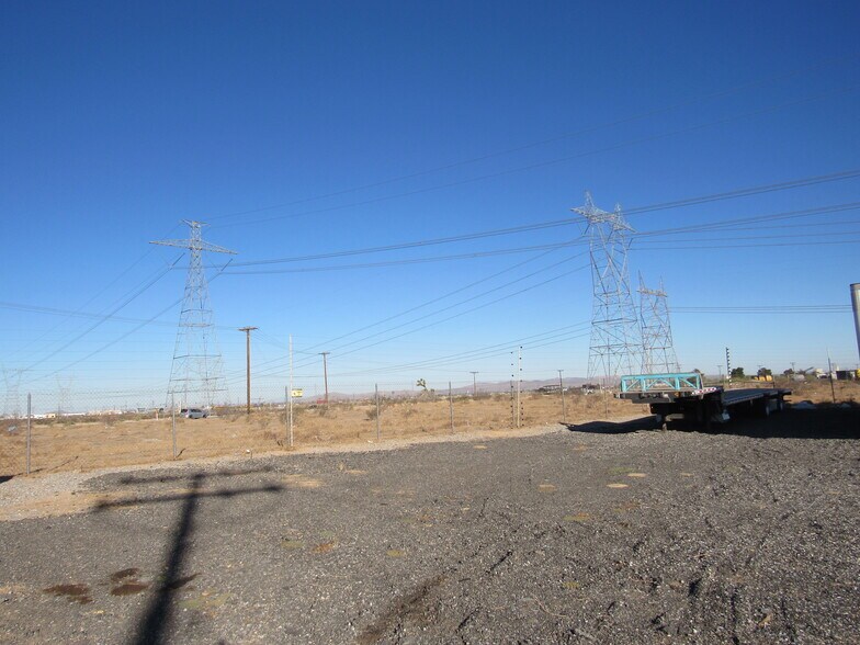More Photos Of 12080 Rancho Rd, Adelanto Service For Lease