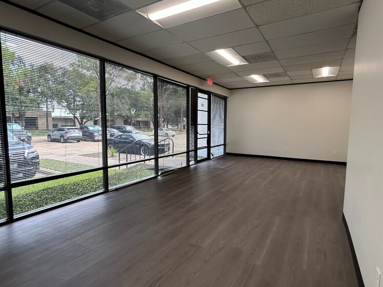 More Photos Of 8601 Jameel Rd, Houston Warehouse For Lease