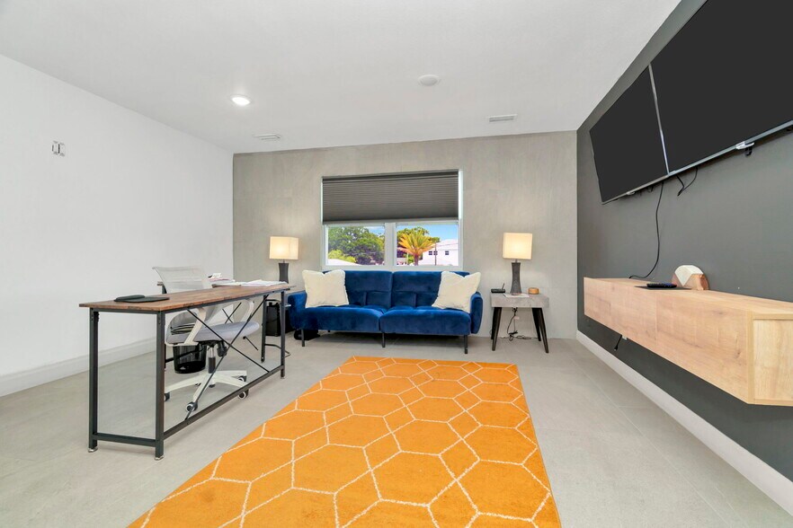 More Photos Of 5401 S Dale Mabry Hwy, Tampa Medical For Sale