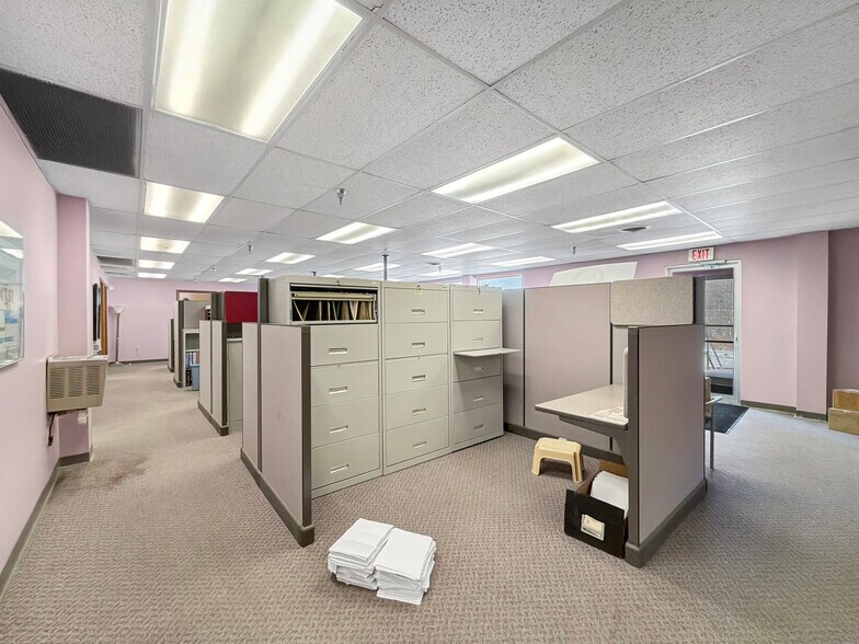 More Photos Of 850 Eisenhower Blvd, Johnstown Warehouse For Lease