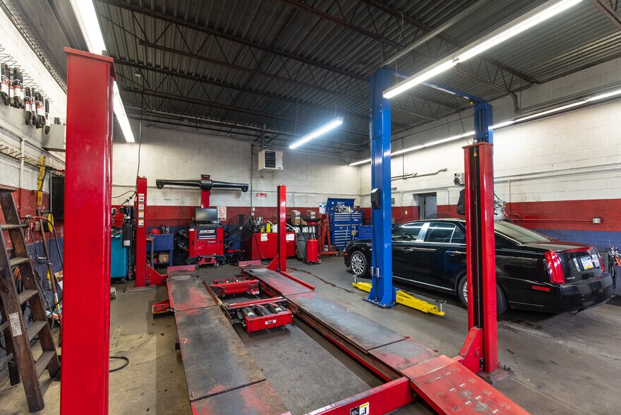 More Photos Of 8685 Torresdale Ave, Philadelphia Auto Repair For Sale