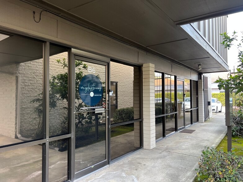 More Photos Of 5637 N Pershing Ave, Stockton Medical For Lease