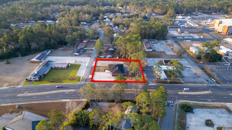 More Photos Of 811 S 1st St, Jesup Office For Sale