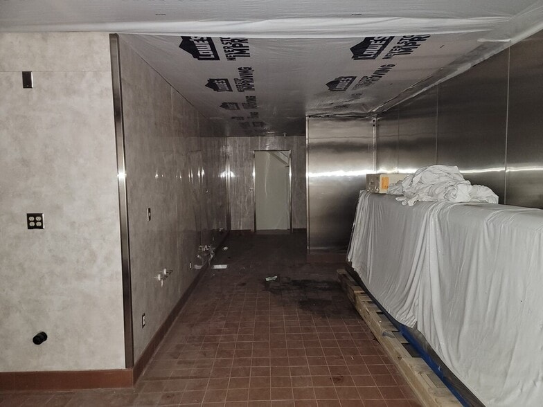 More Photos Of 337-339 1/2 N Brand Blvd, Glendale Storefront For Lease