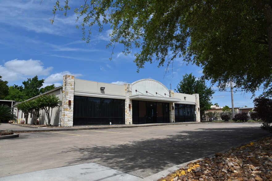 More Photos Of 210 Brand Ln, Stafford Warehouse For Lease